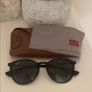 Ray Ban sunglasses slight scratch on one lense